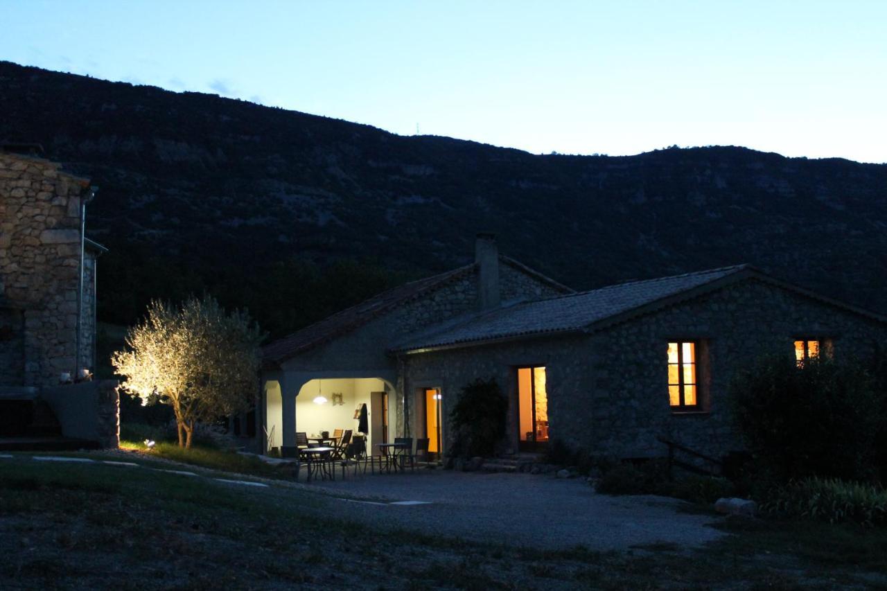 Entre Terre Et Ciel Bed & Breakfast Rémuzat Exterior photo